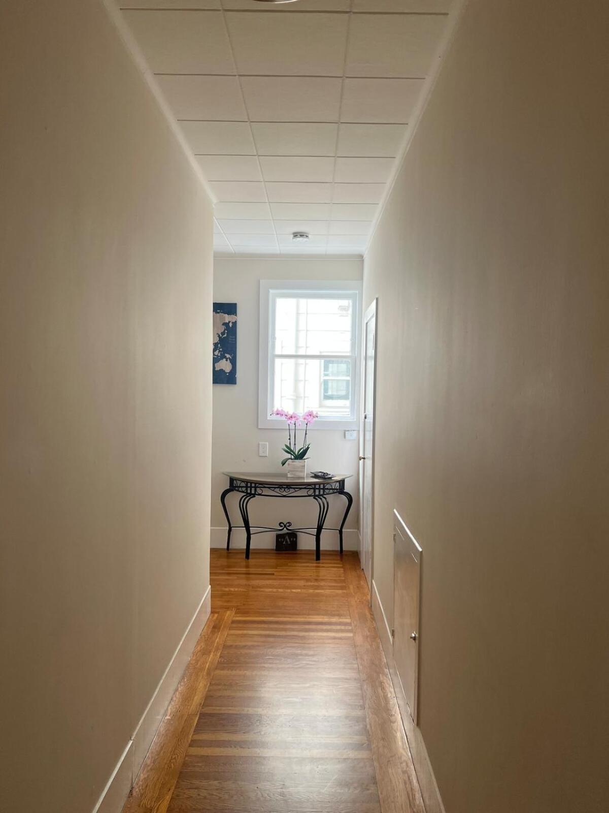 Apartment 939 Oak St *
